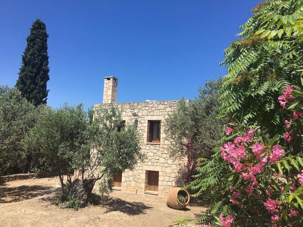 Pyrgos Ralli Estate Guesthouse Aegina Екстериор снимка